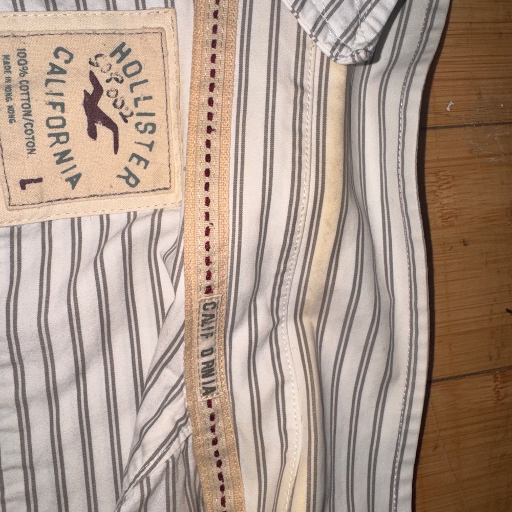 Hollister White and Black Striped Casual Button Down Shirt - Picture 8 of 8